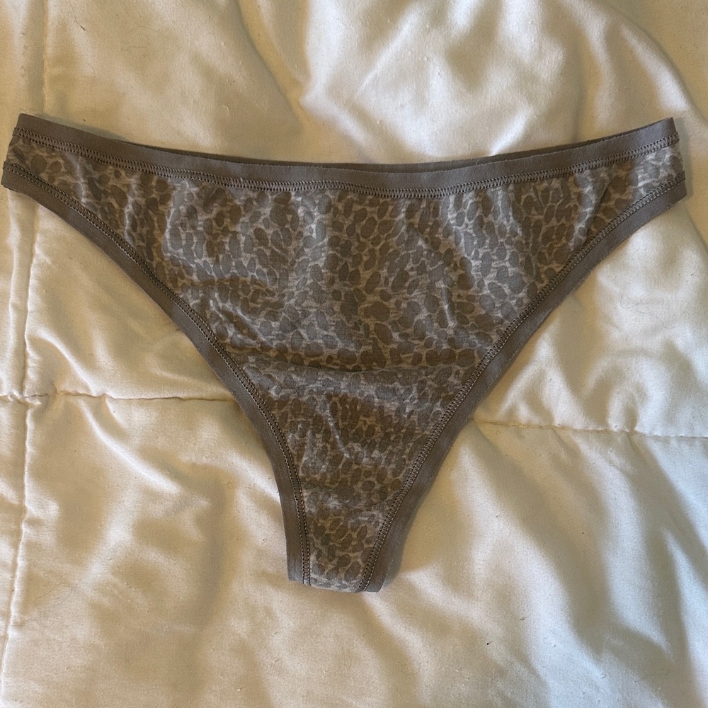 Old Navy Gray thong